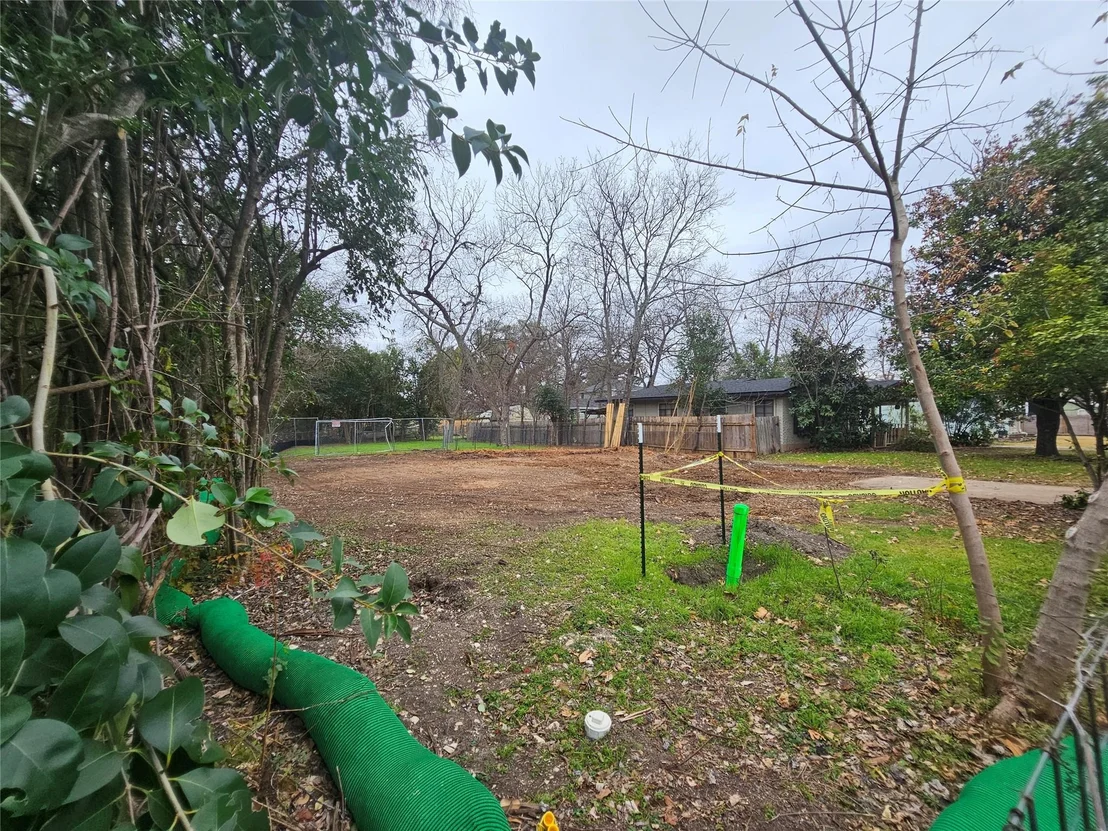 Photo of 1101 Romeria DR