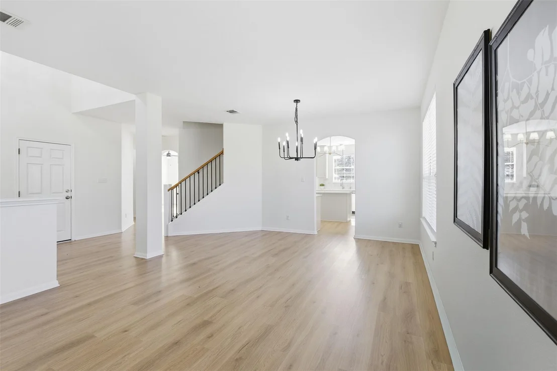 Photo of 1502 Summercrest BLVD