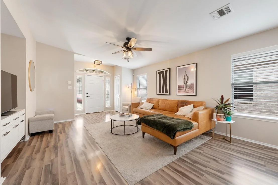 Photo of 2604 James Bausch LN
