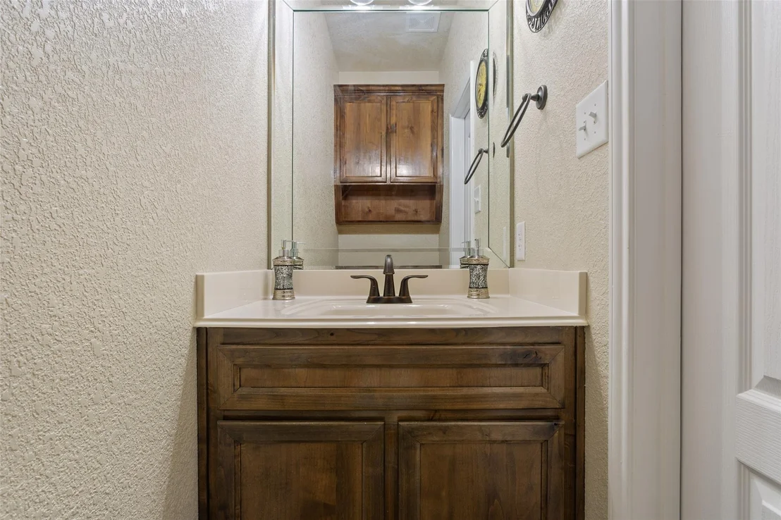 Photo of 7601 Silicon DR