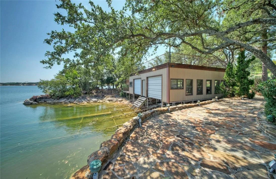 Photo of 206 Forest DR