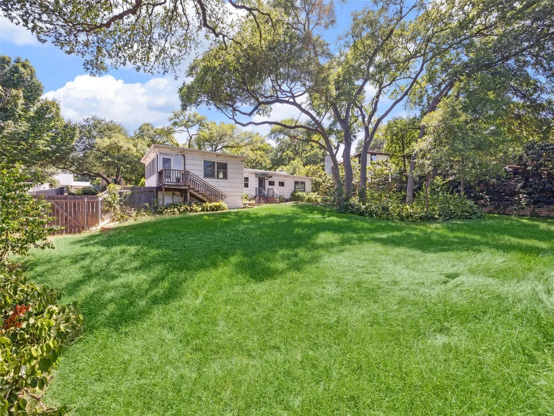 Photo of 3310 Bowman Ave