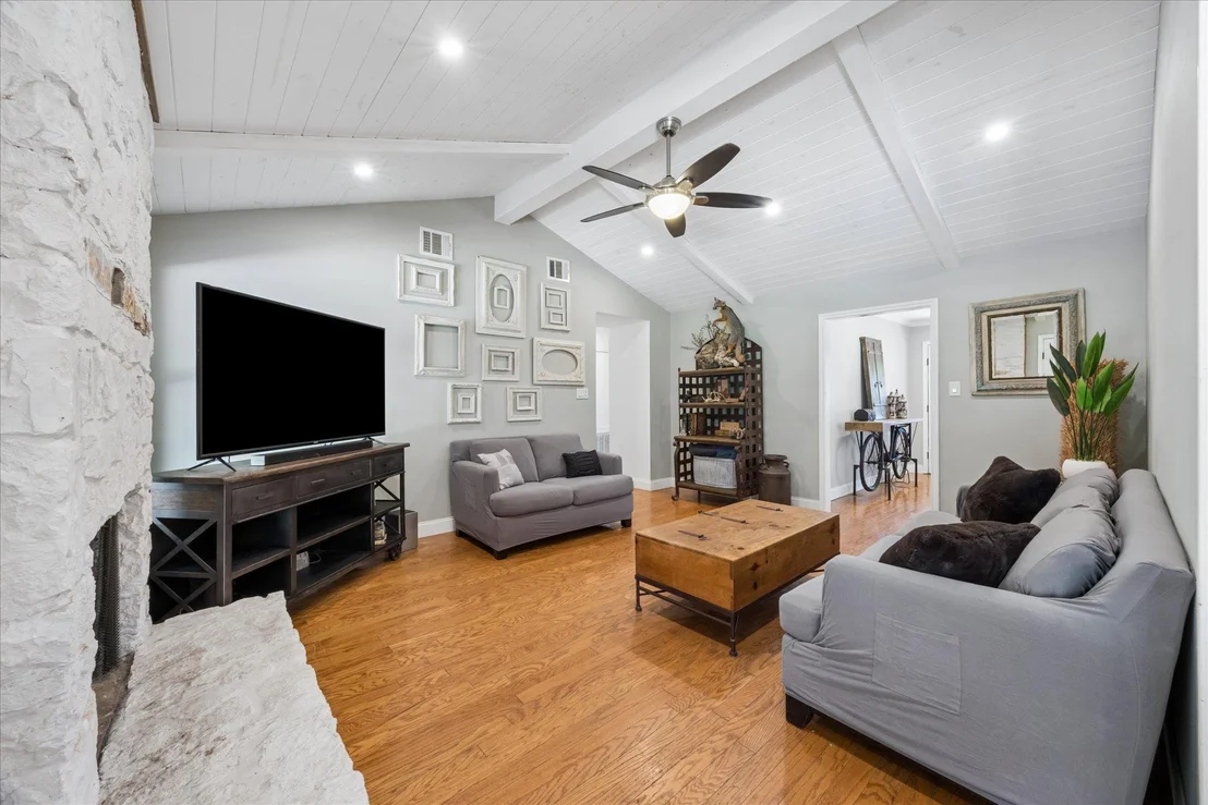 Photo of 208 Maple DR