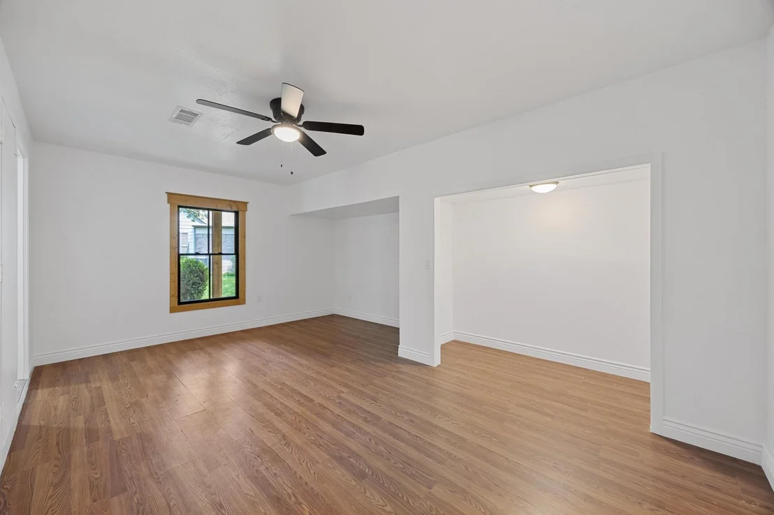 Photo of 16202 Kicking Bird DR