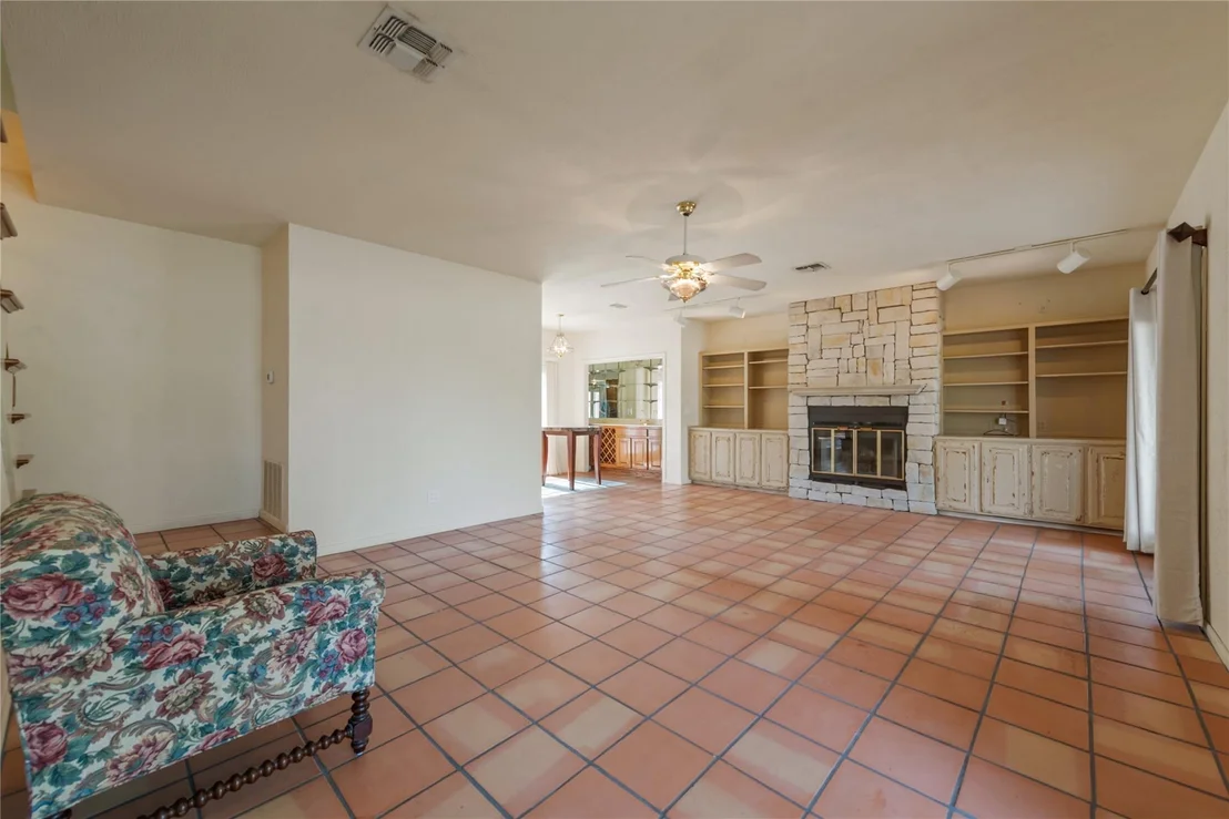 Photo of 4948 Travis Oaks DR