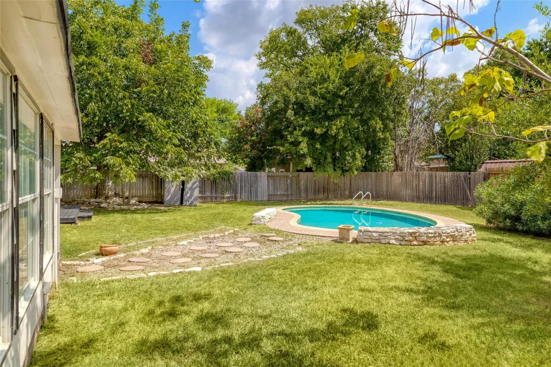 Photo of 517 Sara DR