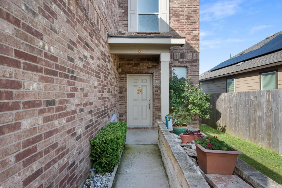 Photo of 807 Screech Owl DR