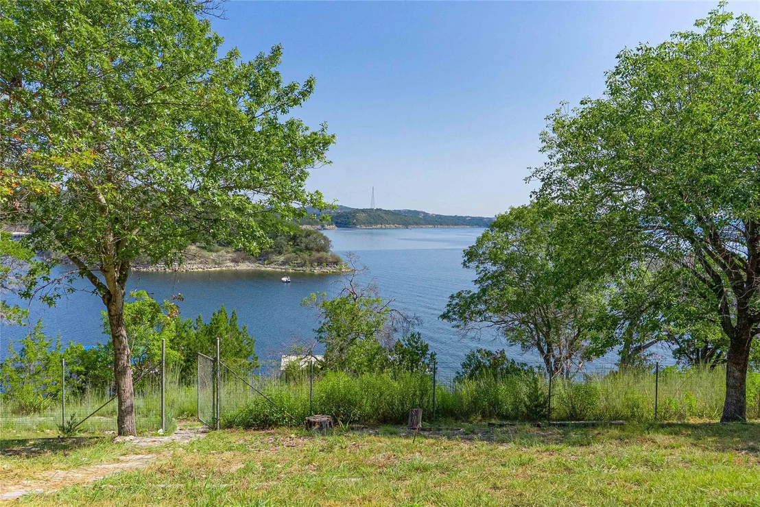 Photo of 18106 Travis CIR