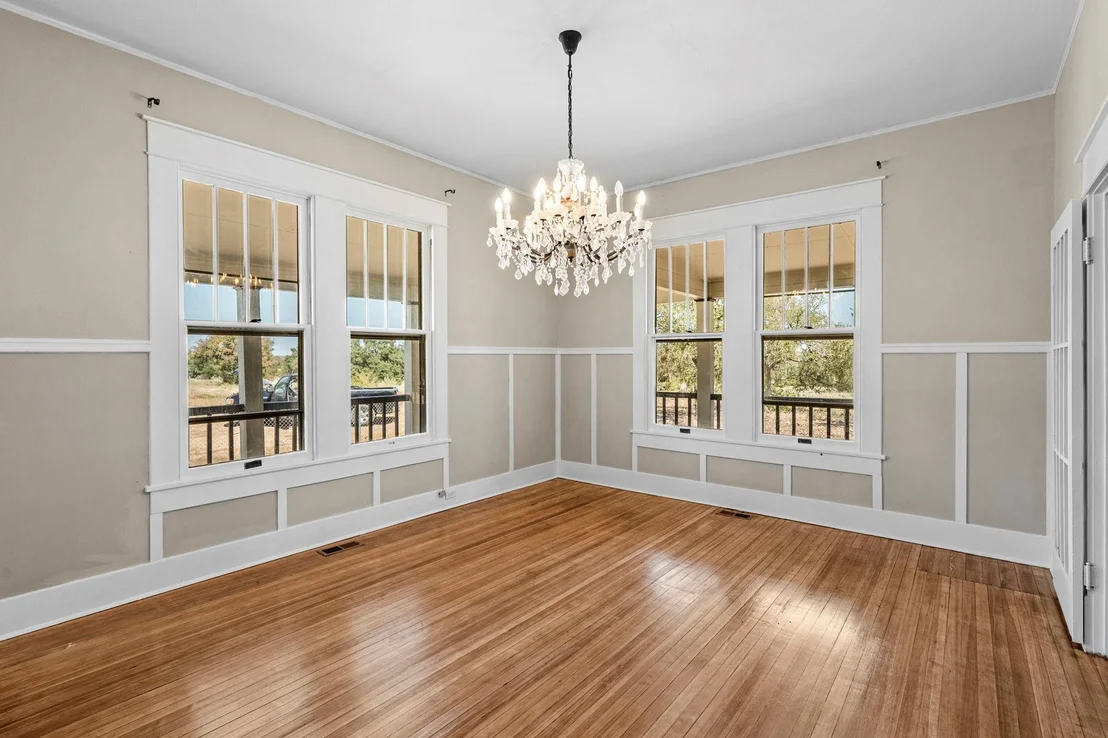 Photo of 1501 Beaver LN