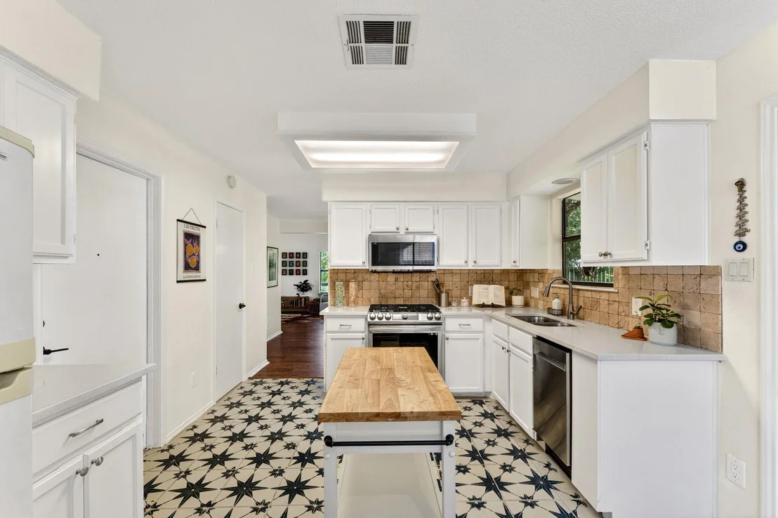 Photo of 1407 Black Cherry DR