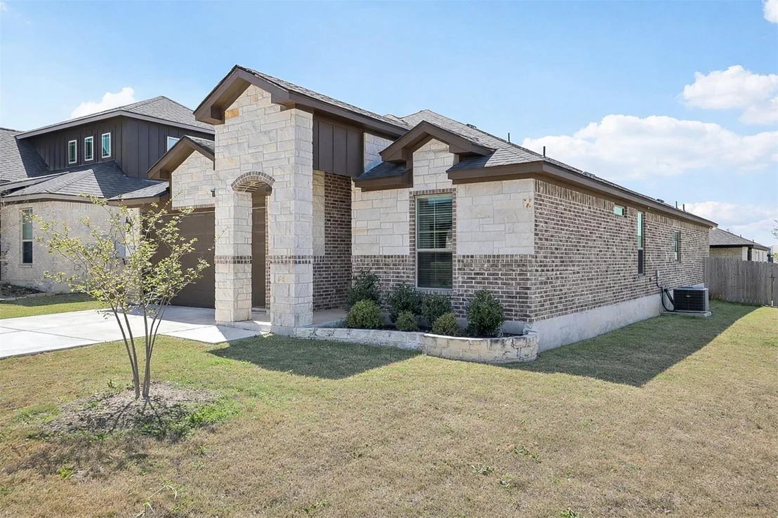 Photo of 500 Seabiscuit DR