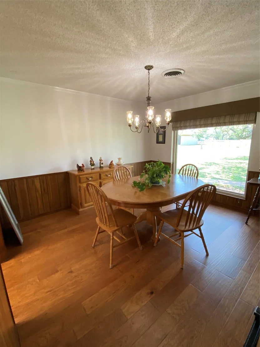 Photo of 140 Oakridge RD