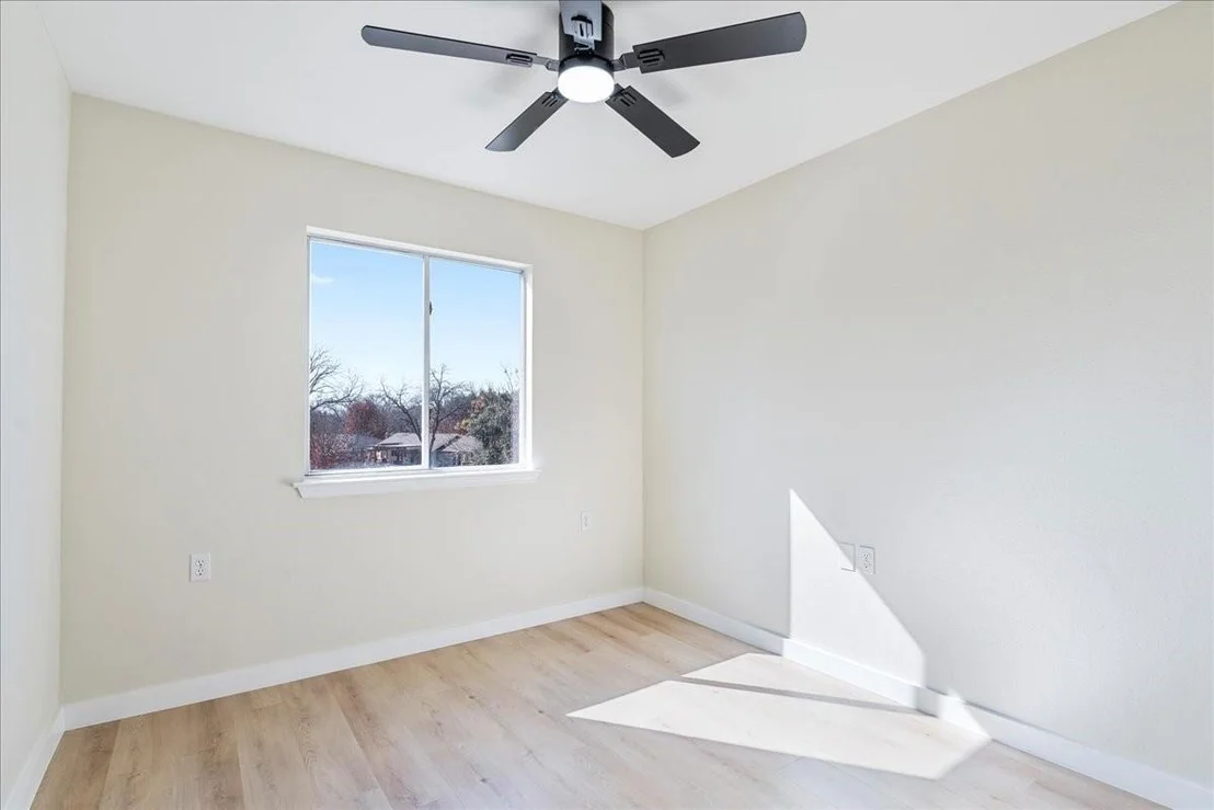 Photo of 606 Sheraton Ave