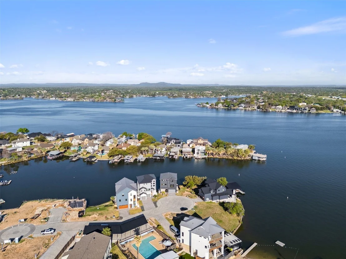 Photo of 175 Pointview DR