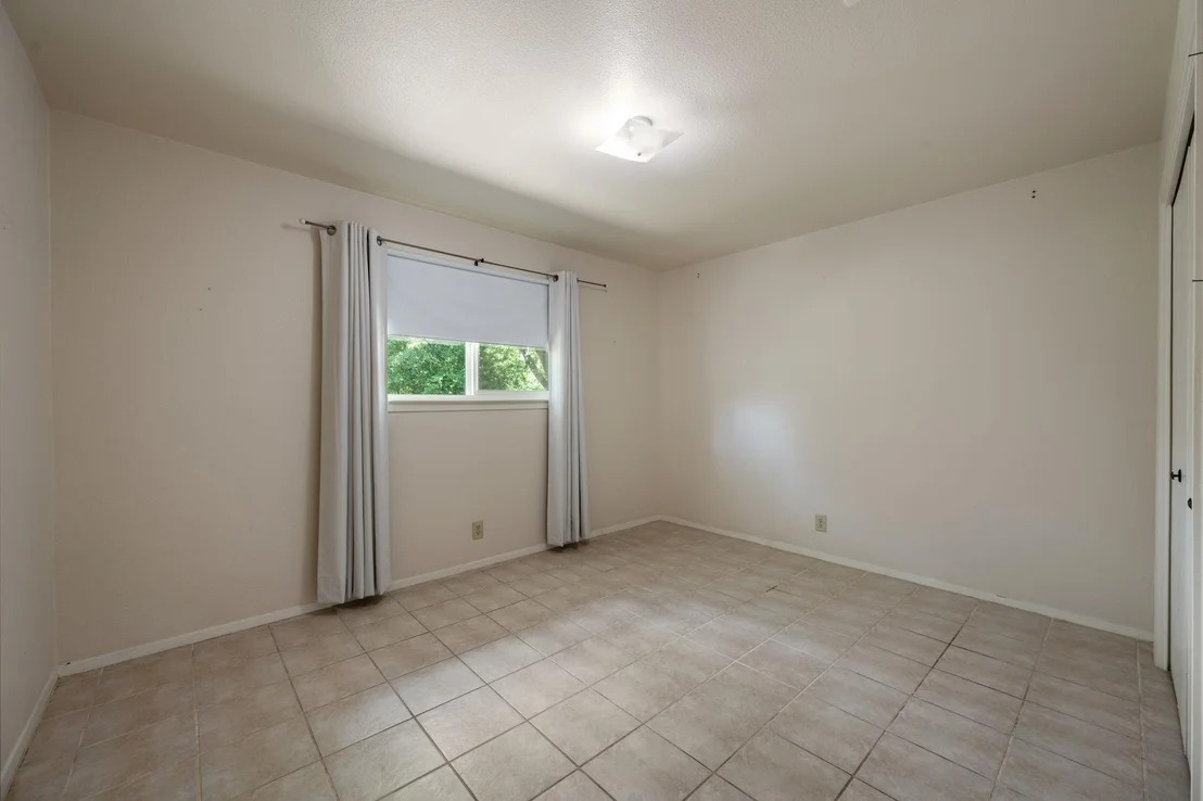 Photo of 236 Lodestone CIR