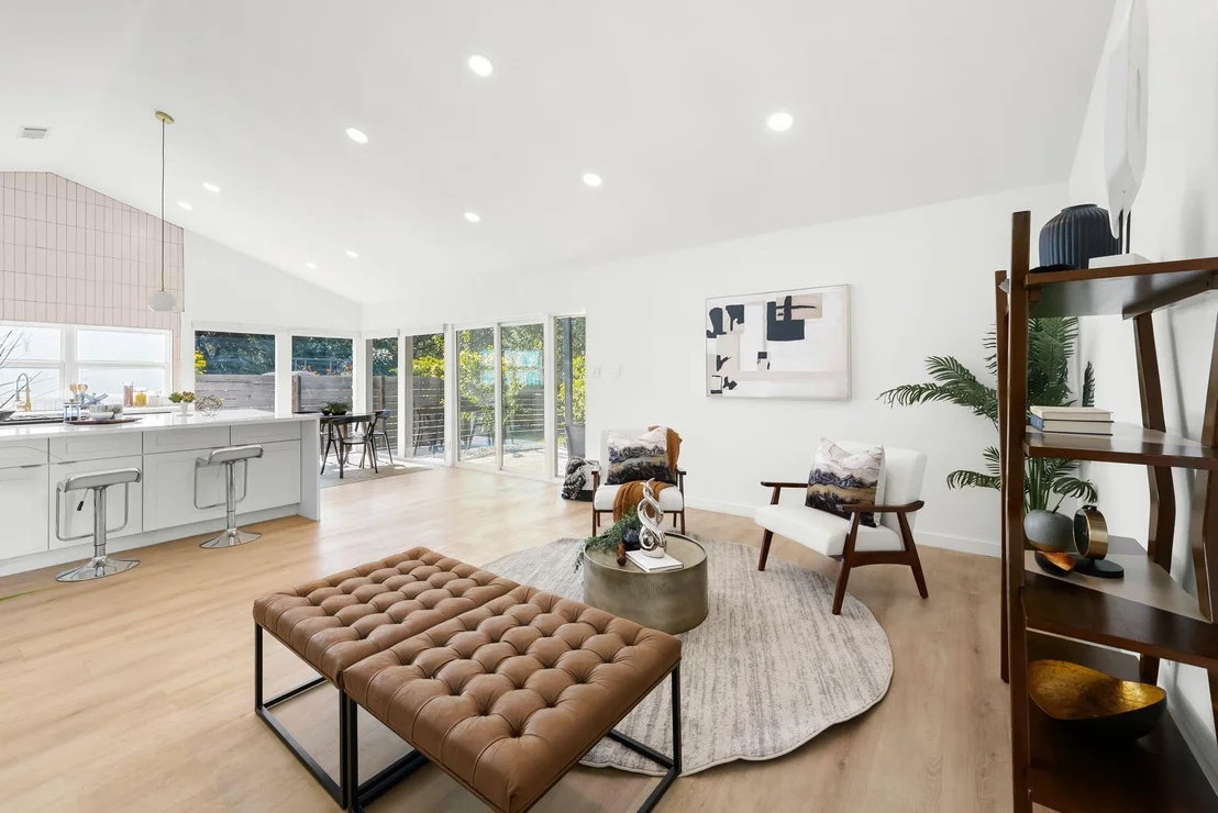 Photo of 1111 Quail Park DR