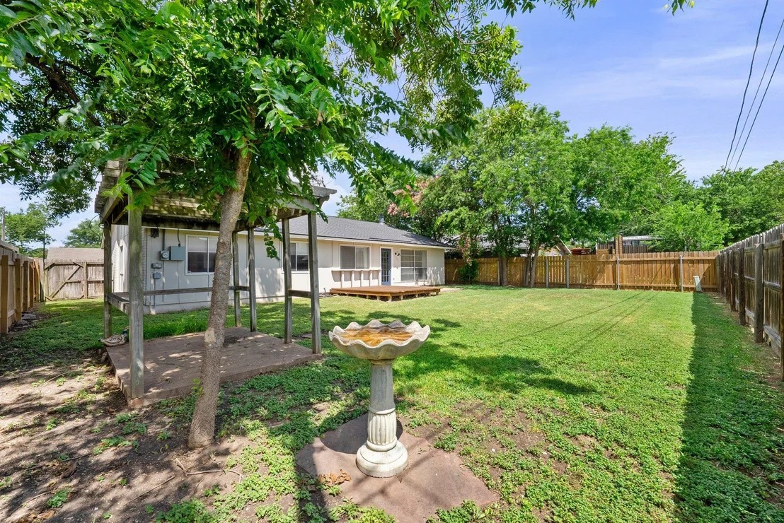 Photo of 1902 Cameo DR