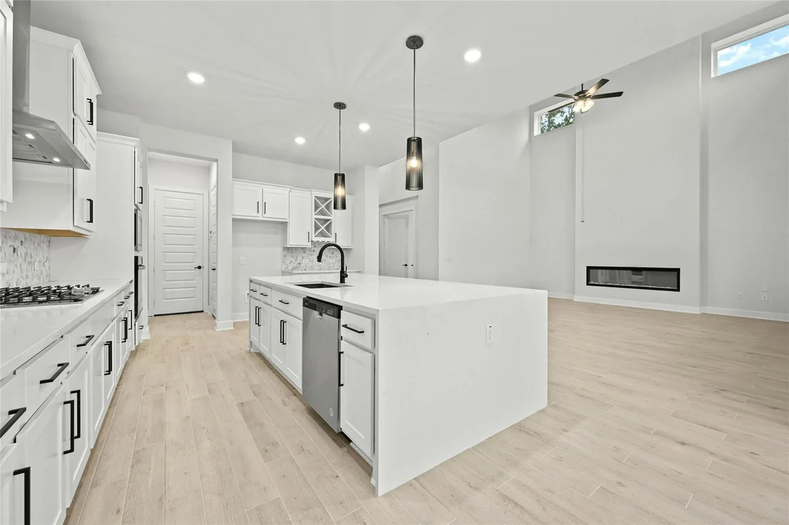 Photo of 401 Drawbridge DR