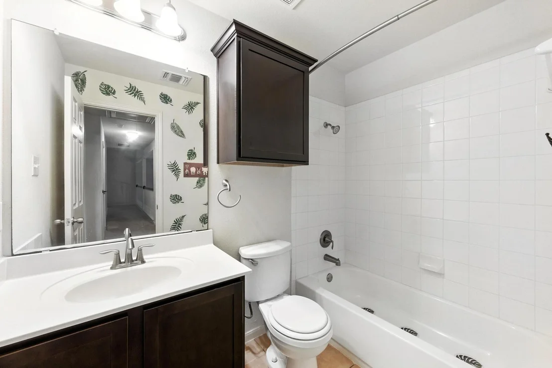 Photo of 2215 Stonehaven