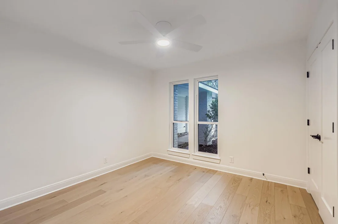 Photo of 11703 Oak Knoll DR