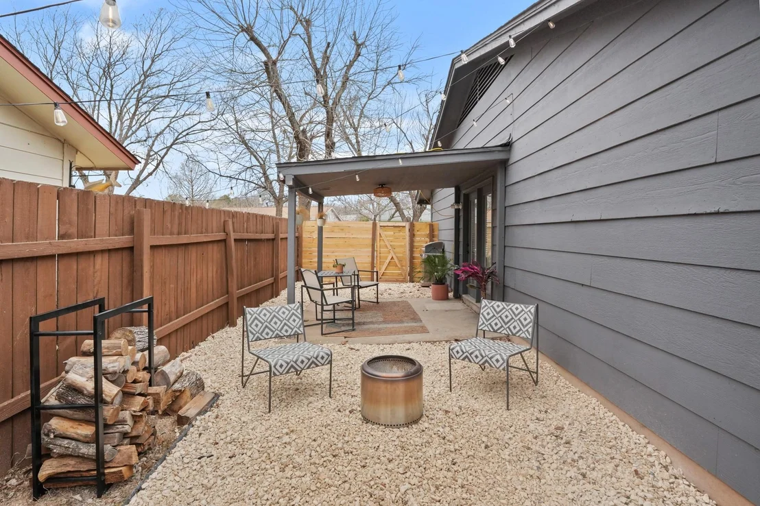 Photo of 10009 Floyd DR