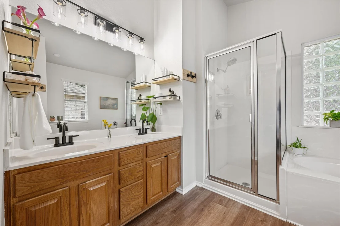 Photo of 3112 Lynnbrook DR