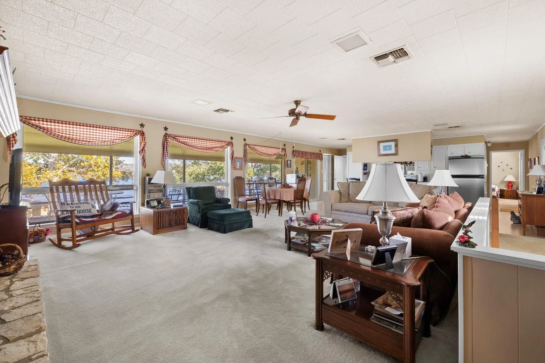 Photo of 189 Roadrunner LN