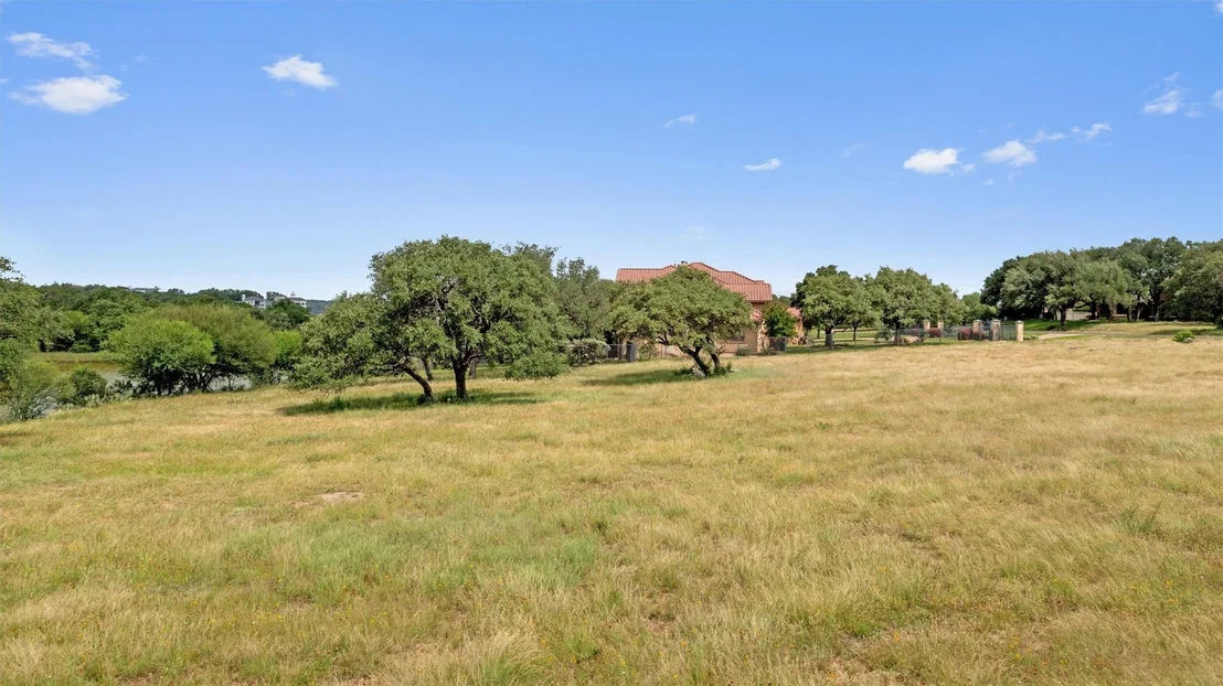 Photo of 25701 Cliff CIR