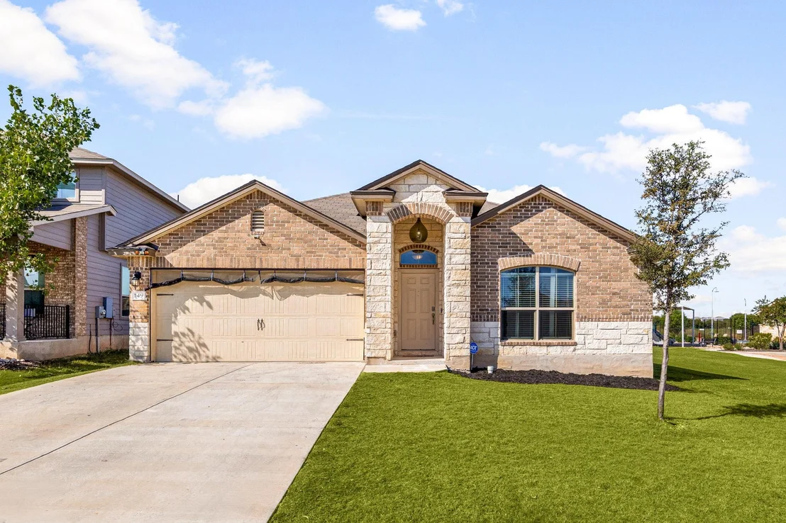 Photo of 149 Rearden BLVD