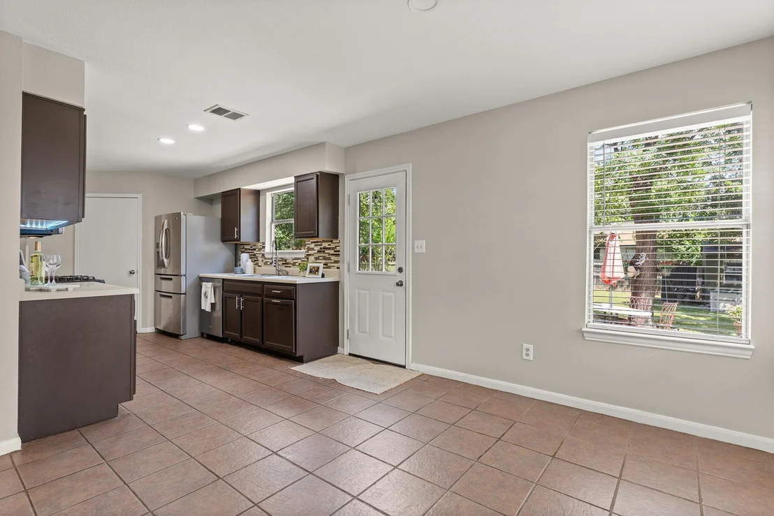Photo of 604 Post Oak CIR