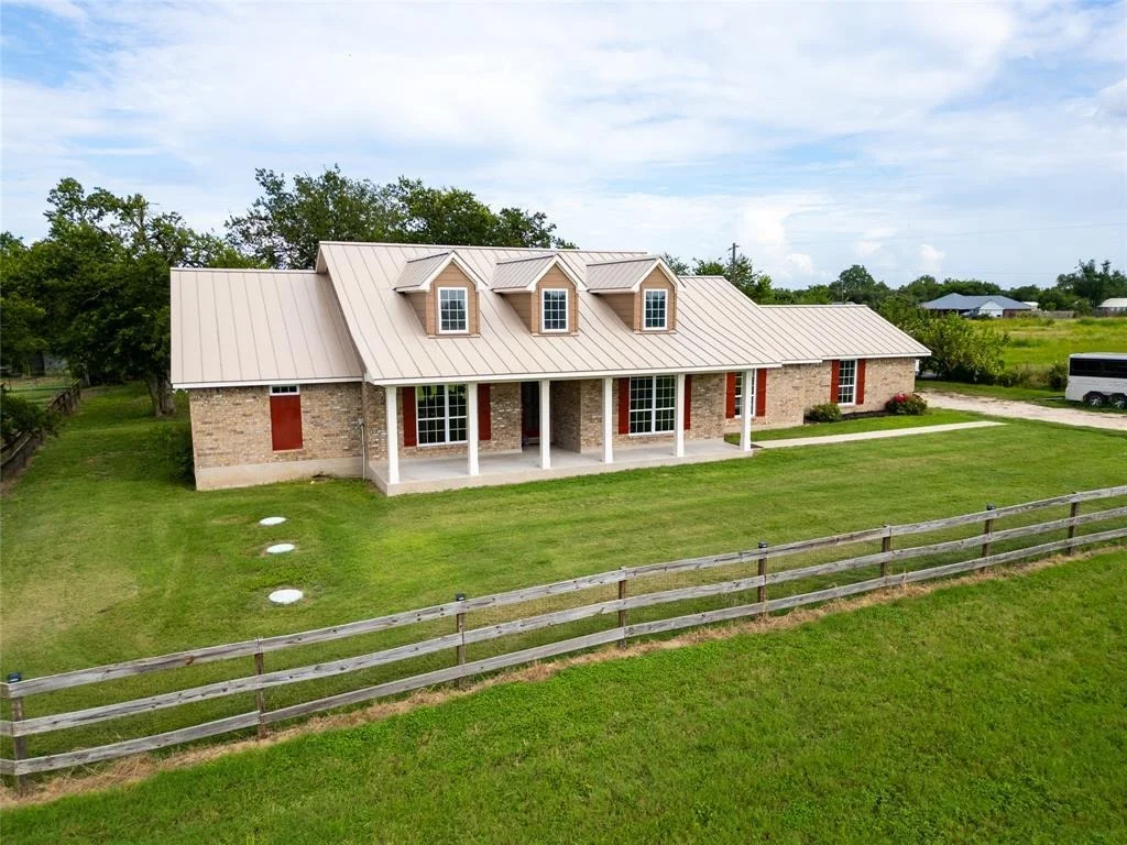 Photo of 424 N Crawford LN N