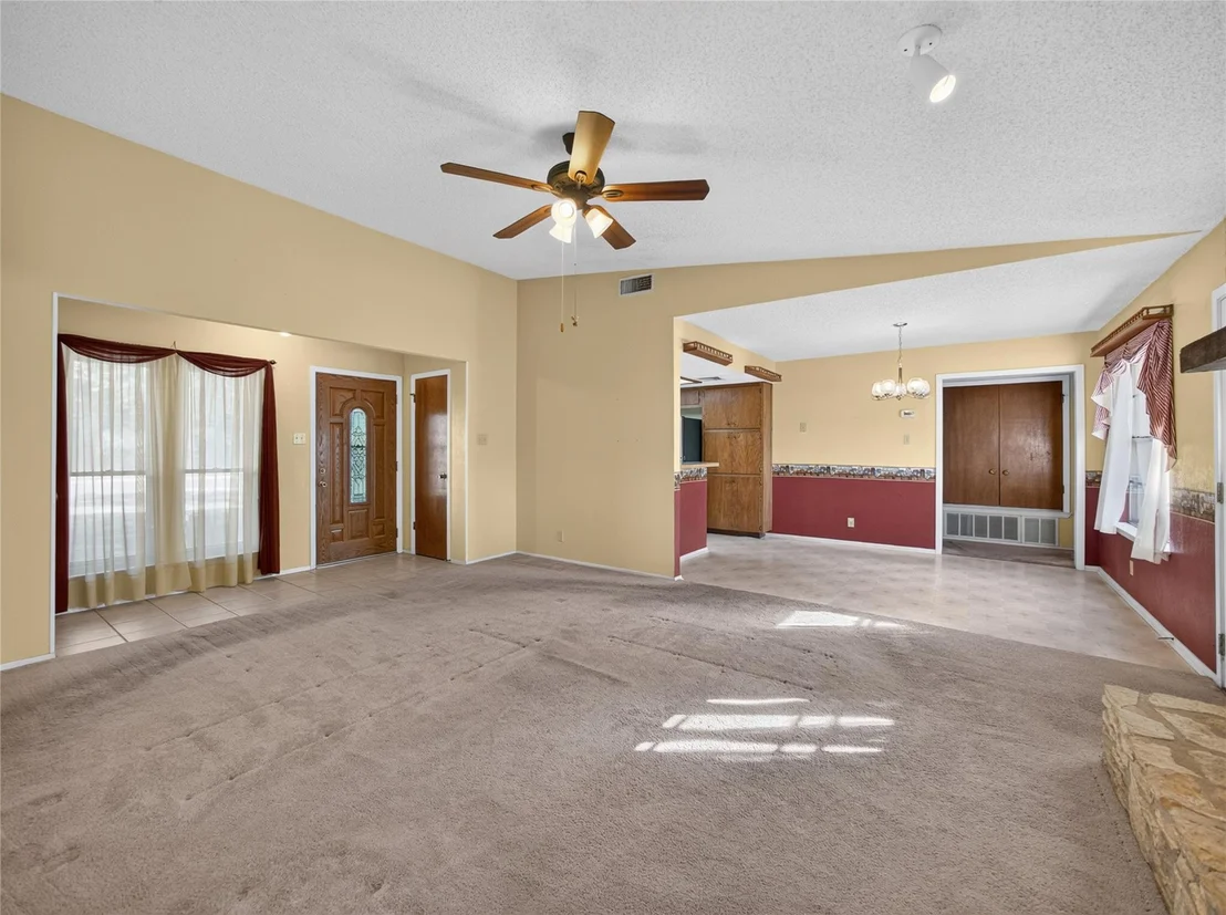 Photo of 404 E Central DR