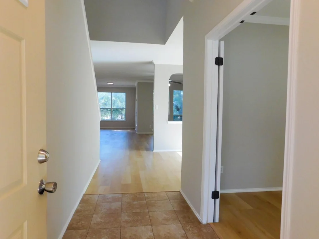 Photo of 1411 Encino DR