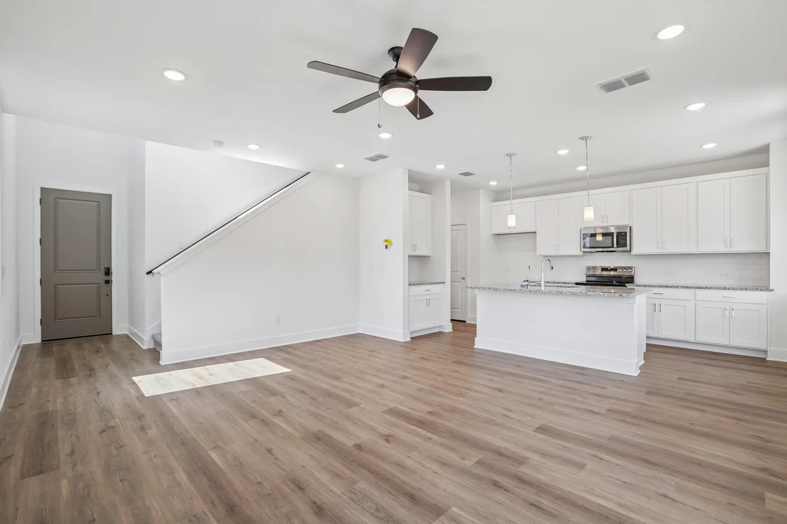 Photo of 133 Maverick Ave