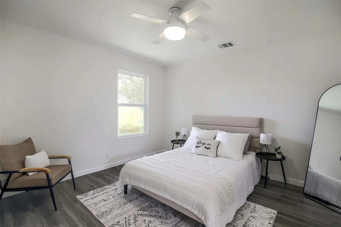 Photo of 1103 KENYON DR
