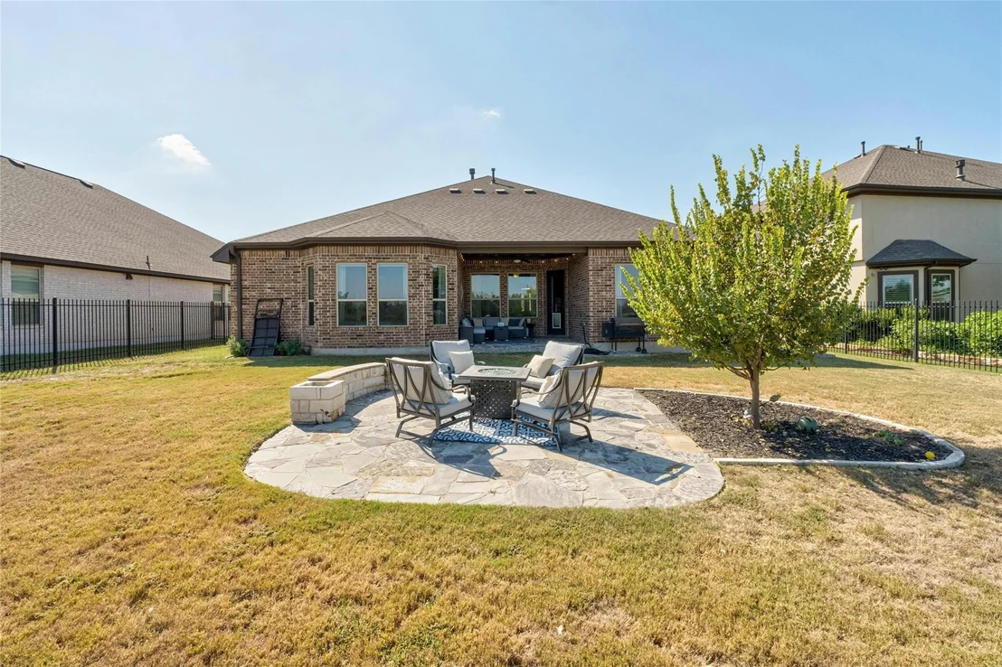 Photo of 401 Jacksdaw DR