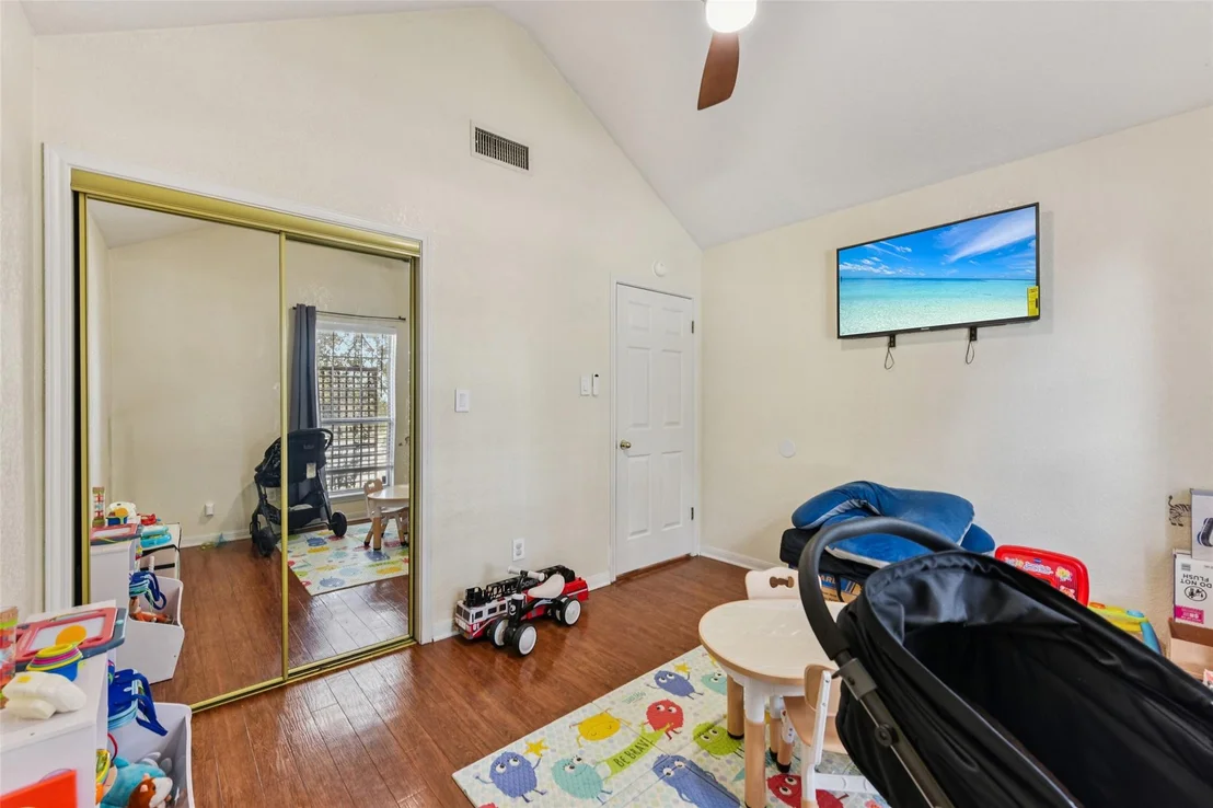 Photo of 5318 W Ridge BLVD