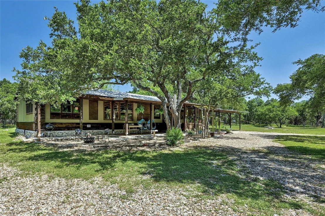 Photo of 1255 Rolling Oaks DR