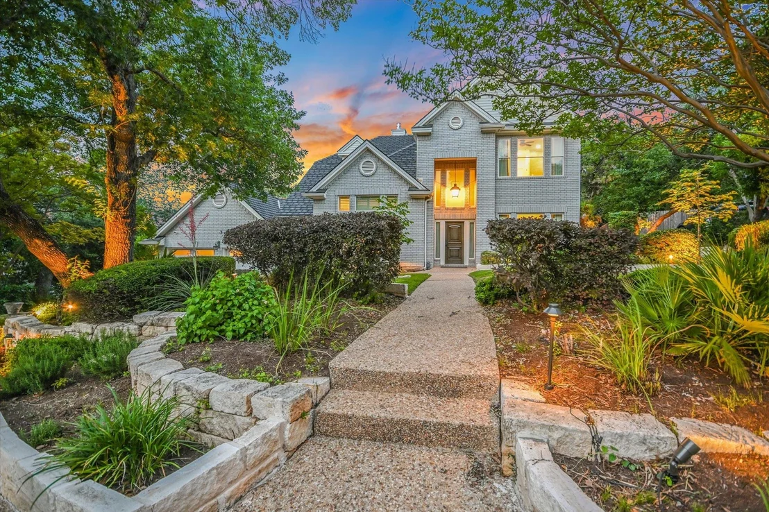 Photo of 1703 Brookhaven DR