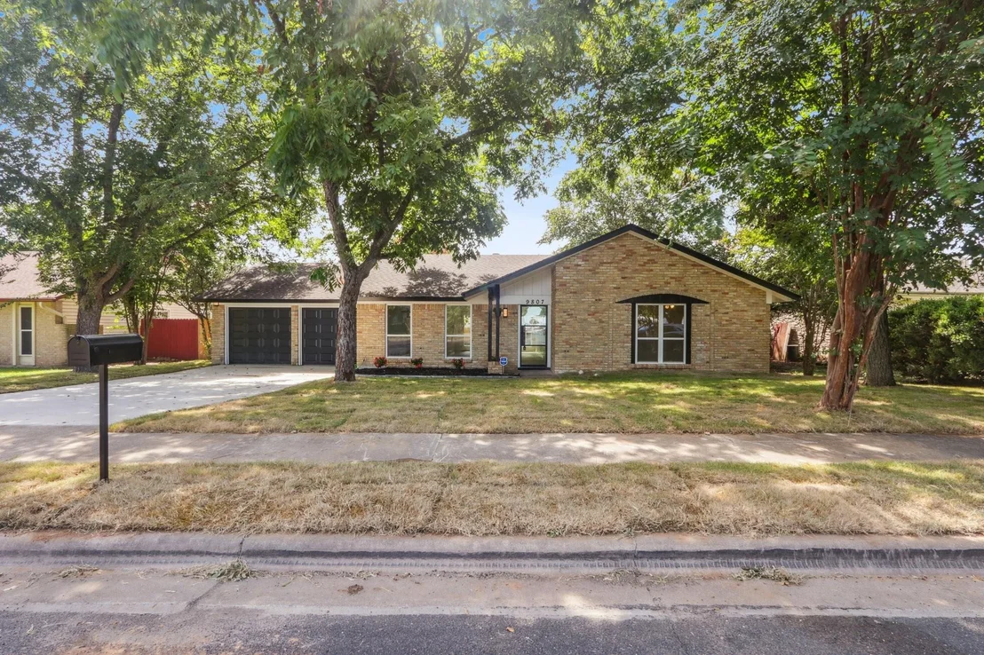 Photo of 9807 Kendal DR
