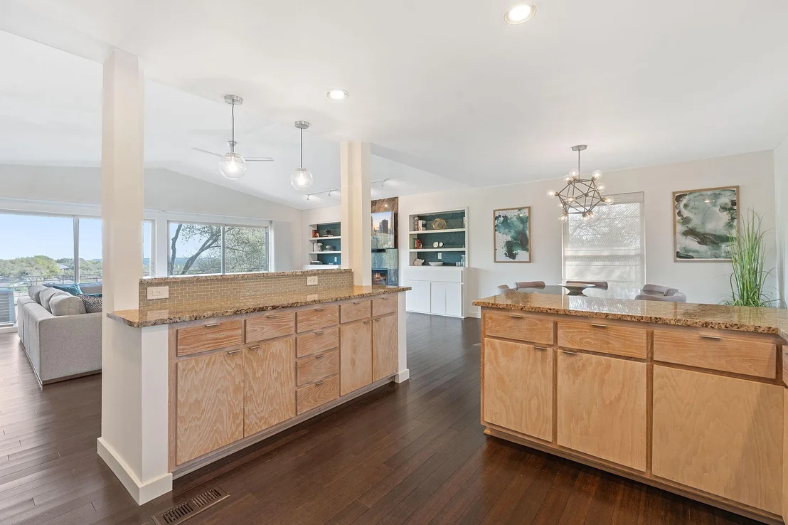 Photo of 1407 Lost Creek BLVD