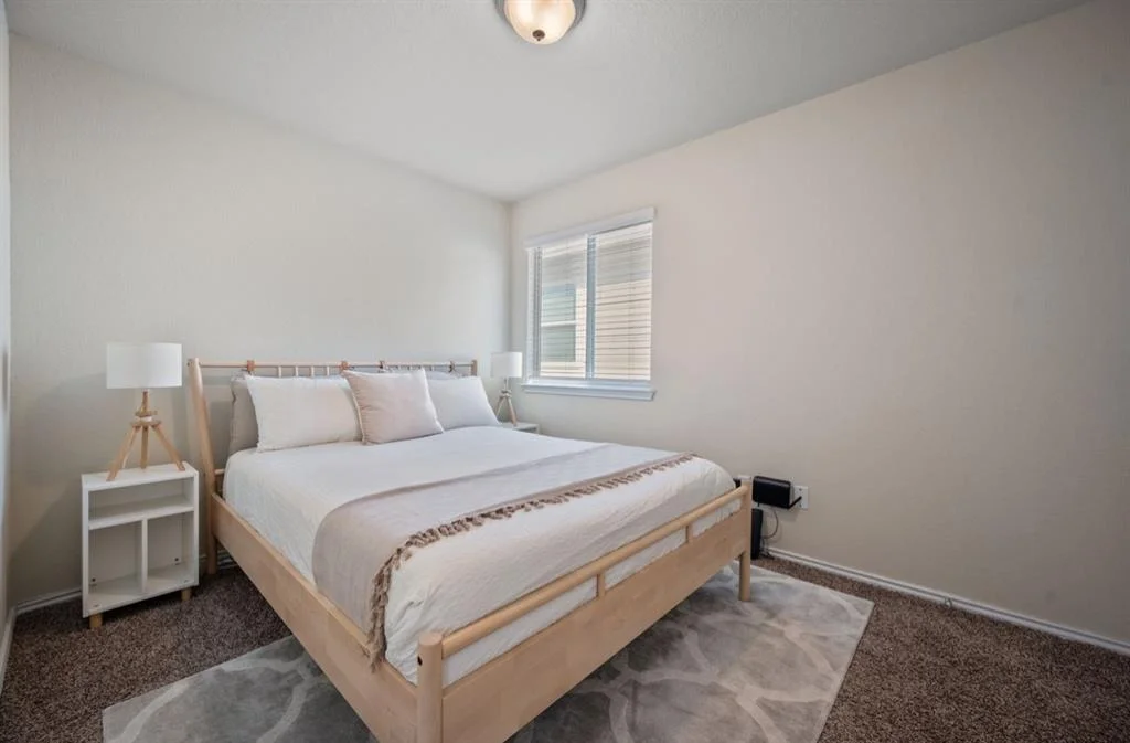 Photo of 140 Rearden BLVD
