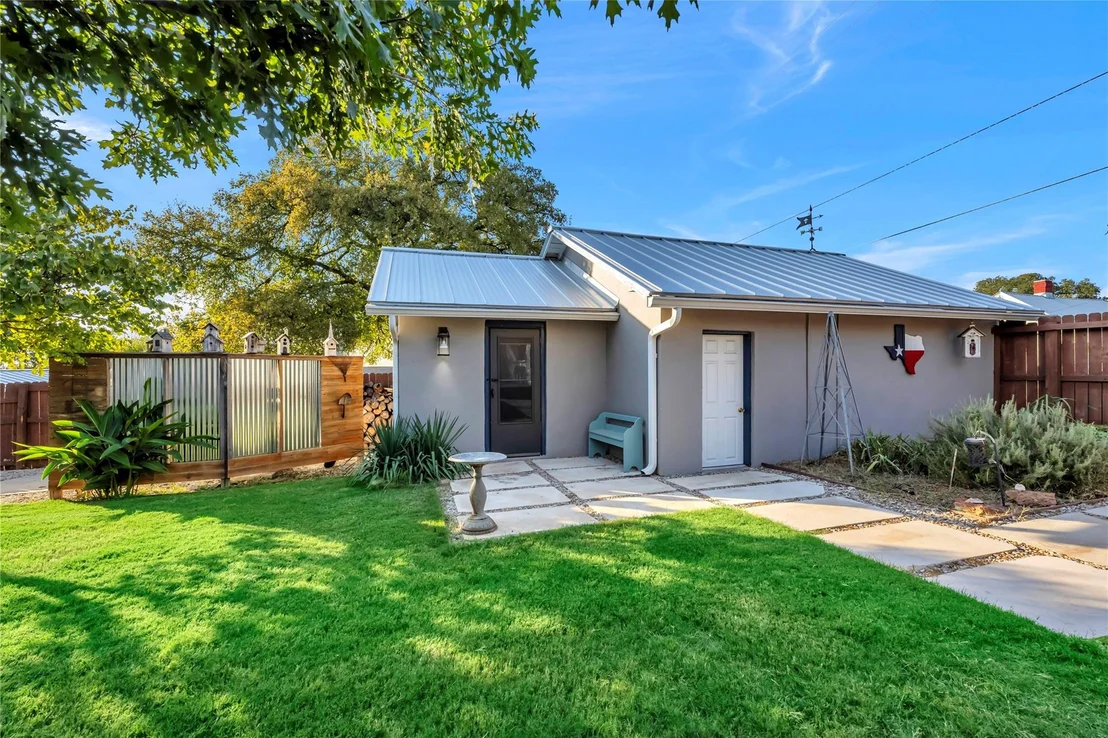 Photo of 618 Avenue E