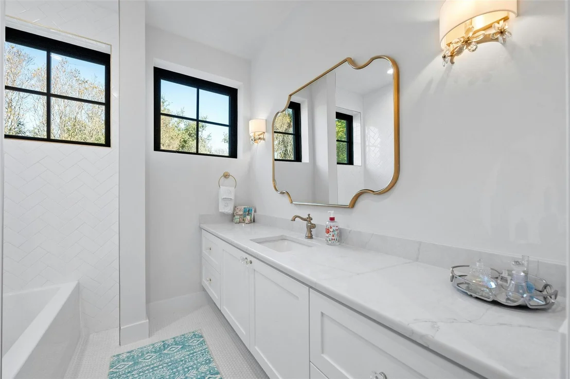 Photo of 2801 Hubbard CIR