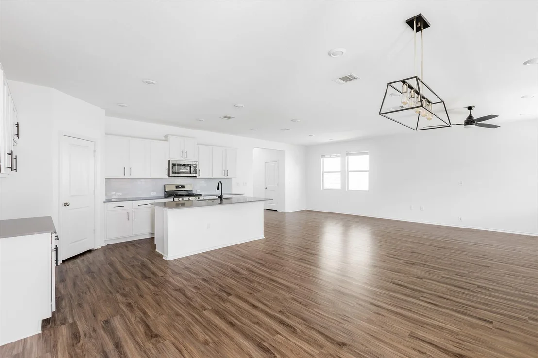 Photo of 1203 Diggy DR
