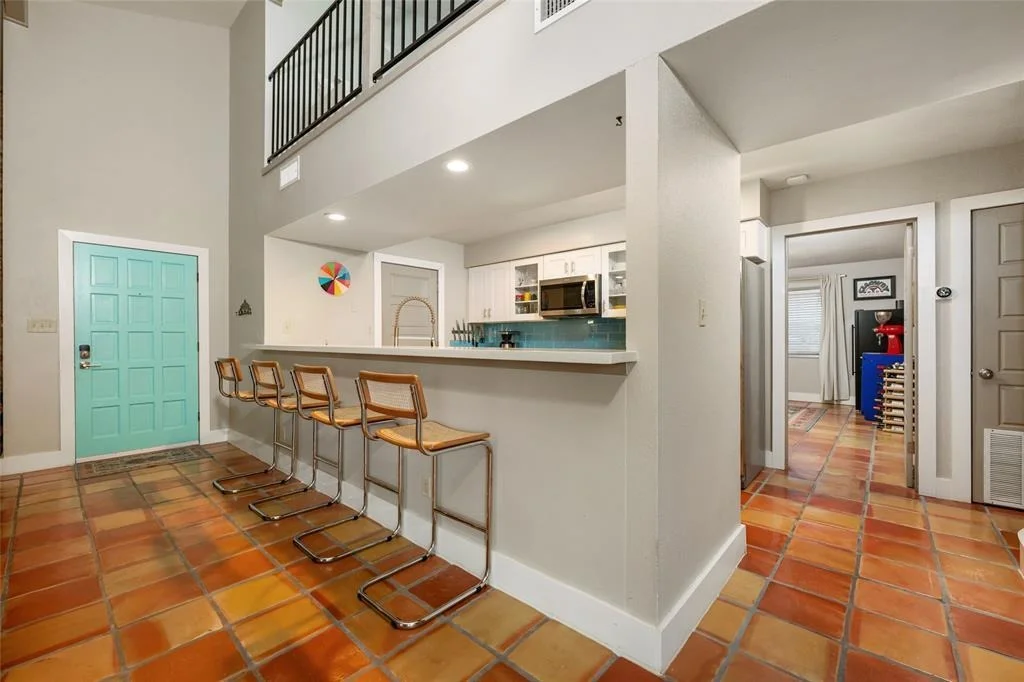 Photo of 2210 Red Fox RD