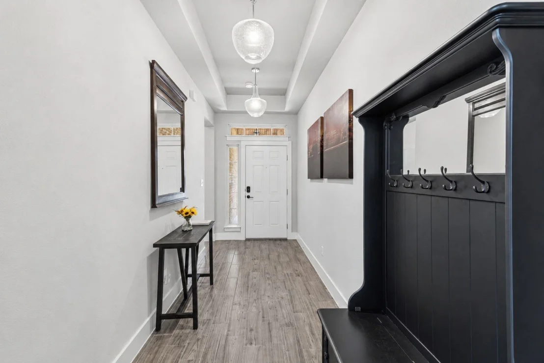 Photo of 3543 Pauling LOOP