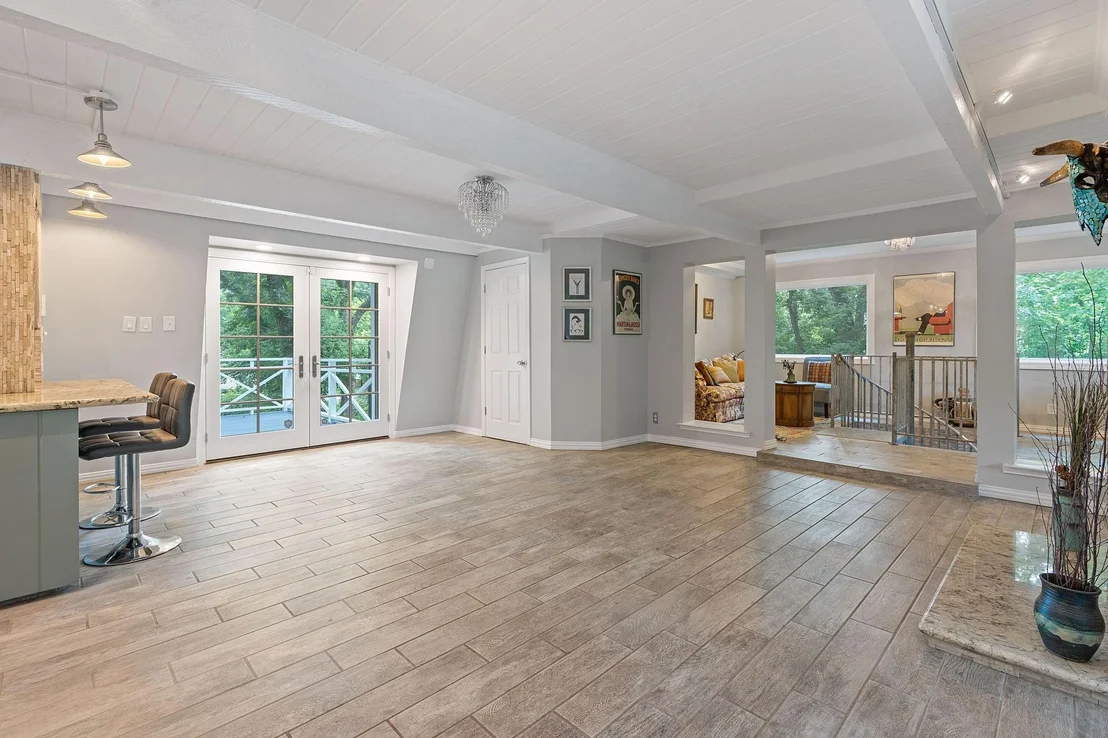 Photo of 2909 Edgewater DR
