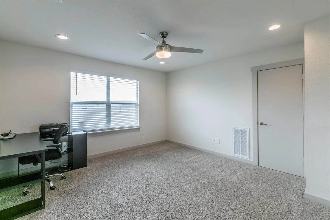 Photo of 121 Parryi CV