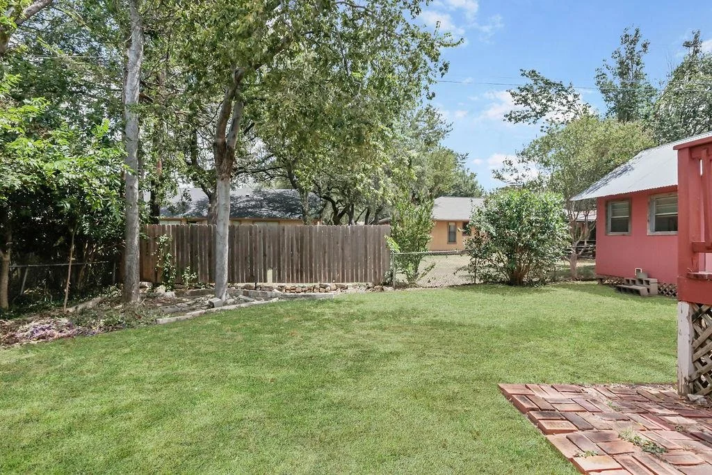 Photo of 304 Woodstone DR
